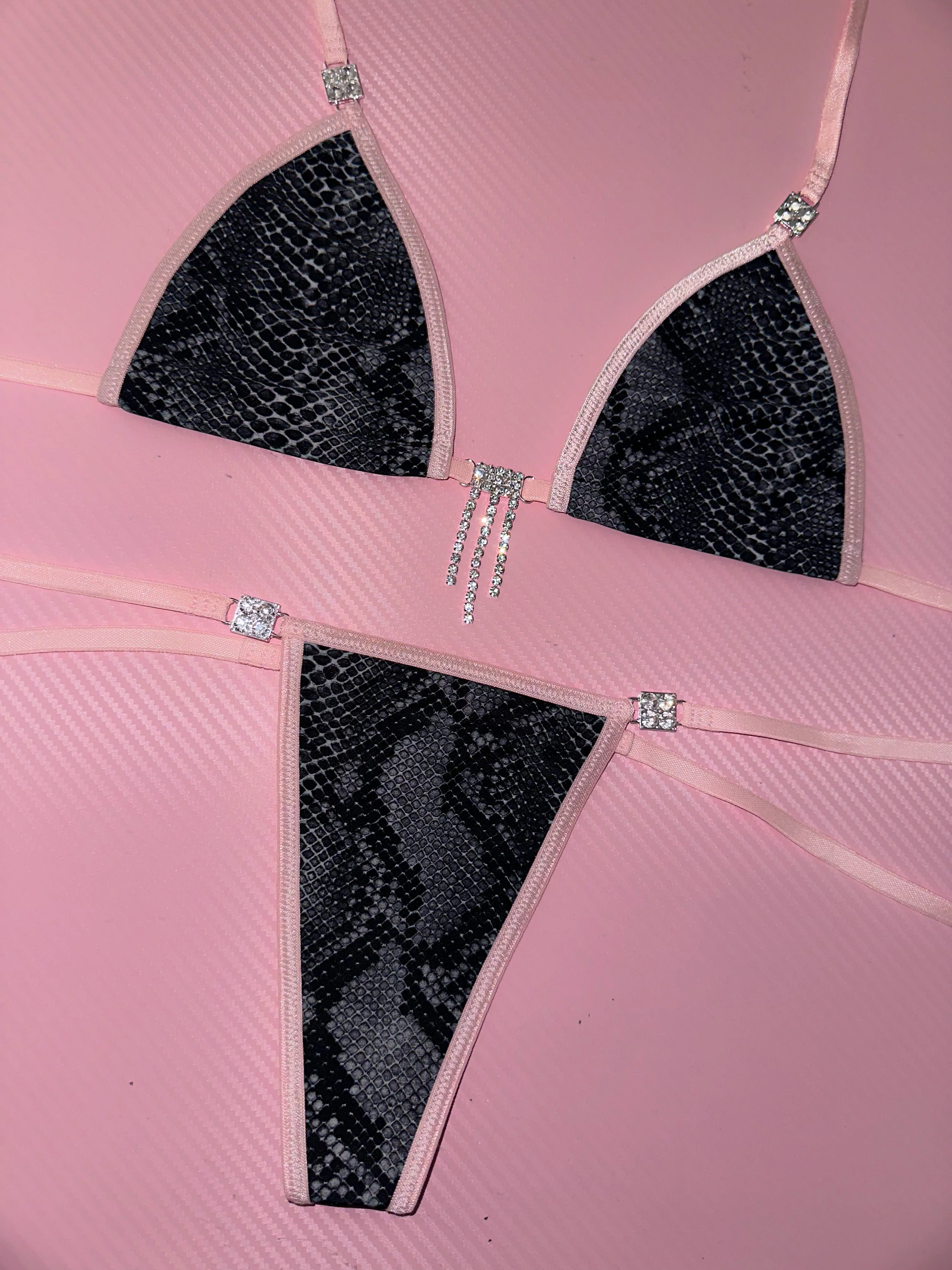 Pink venom snakeskin sparkle bikini - Image 5