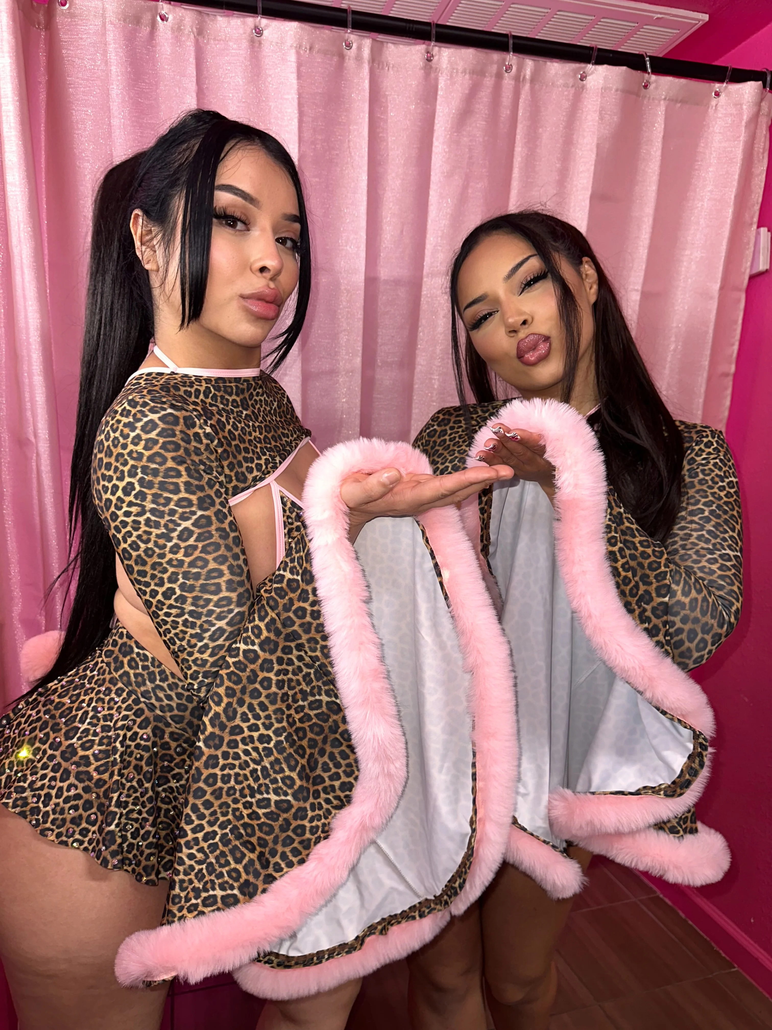 Pink leopard fur bellsleeves rhinestone skirt set - Image 9