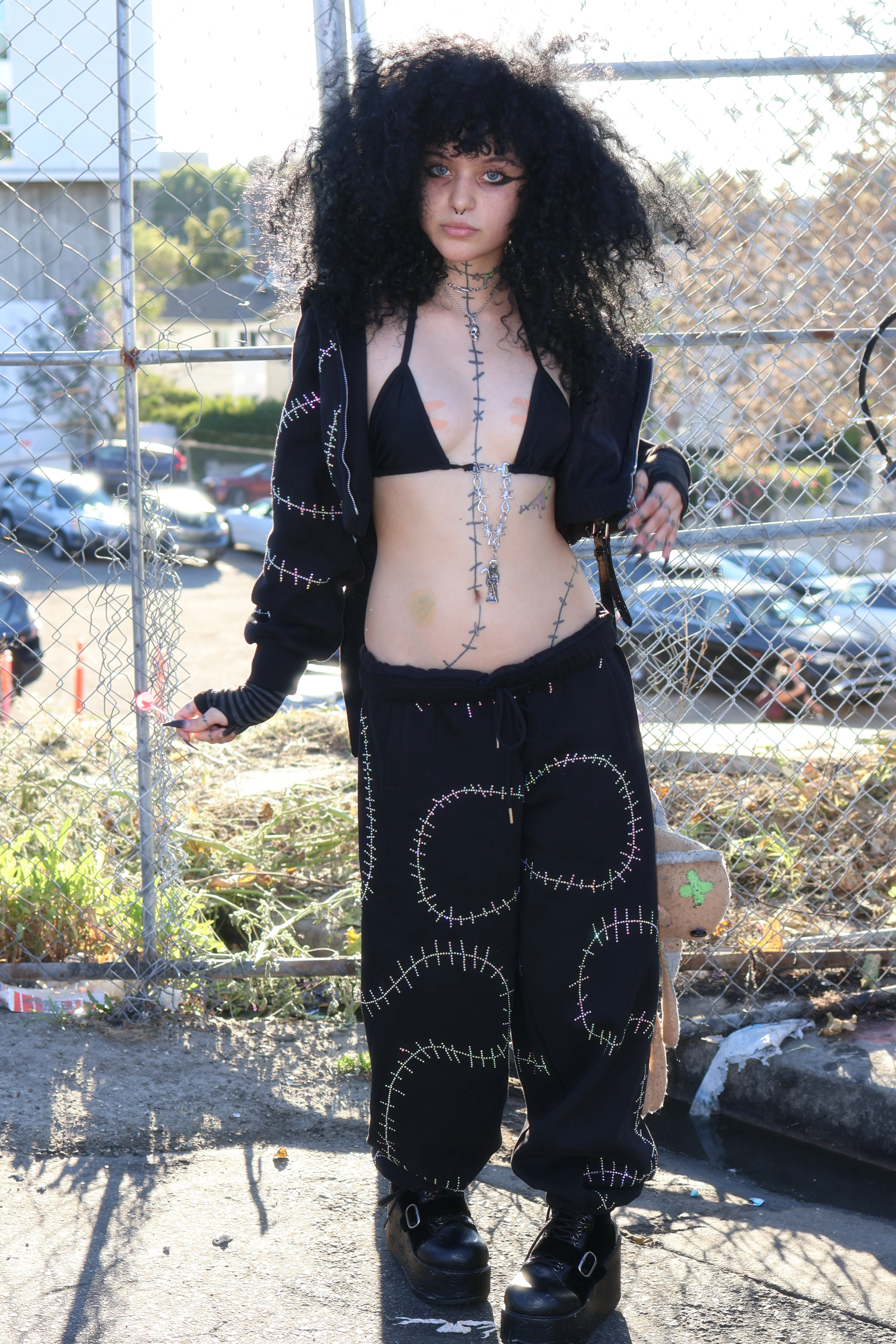 Rhinestone stitches sweatpants - Image 7