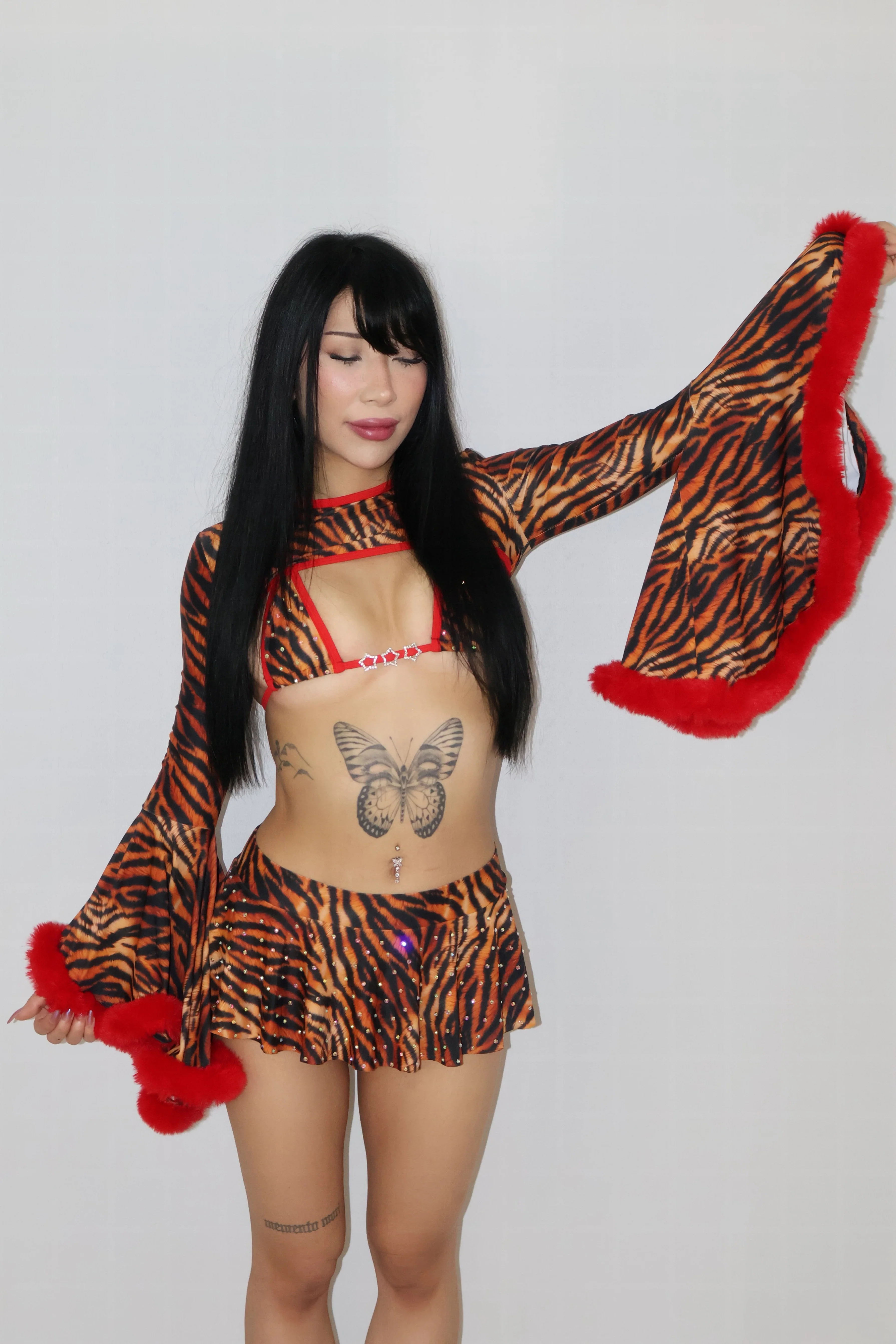 Tiger red fur bellsleeves rhinestone skirt set - Image 3